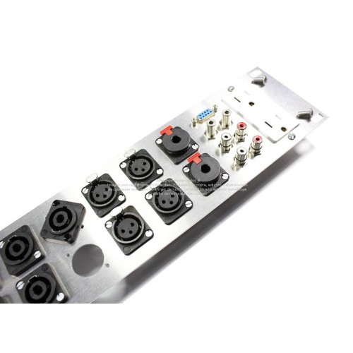 Tablero Panel 2U para rack, 20 puertos chasis tipo Neutrik XLR / Speakon / D + 6 puertos 1/4 + DSUB  + toma eléctrica 